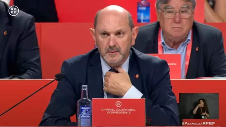 La primera medida de Rafael Louzán tras ser absuelto en la RFEF: hacer caso al Real Madrid