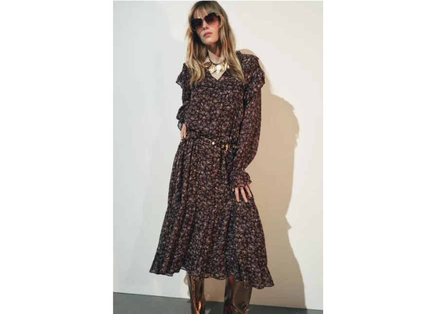 Son únicos estos vestidos estampados de Stradivarius y Zara para estrenar 2025 a lo grande
