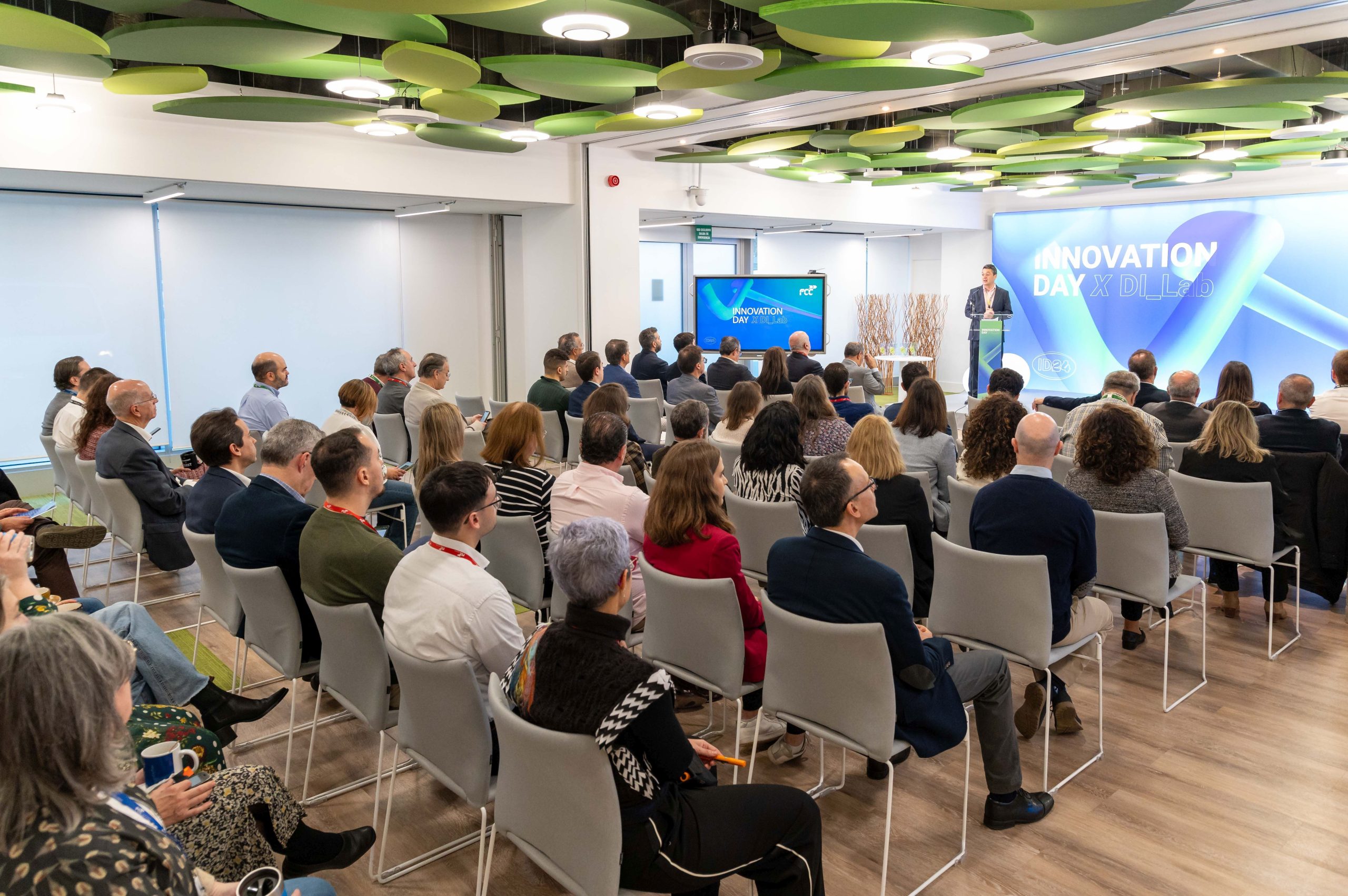 FCC celebra la tercera jornada de innovación impulsada por su Digital Innovation Lab 1 Tercera jornada de innovacin impulsada por su Digital Innovation Lab scaled