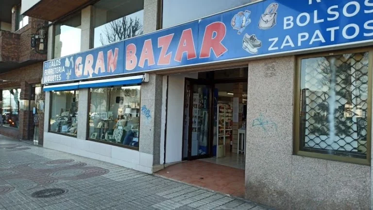 Un chino explica por qué siempre abren bazares y tiendas en España en vez de otros negocios