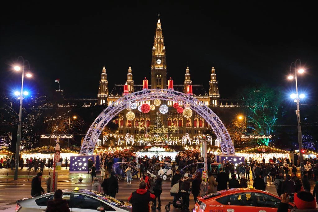 Viena, Austria: Encanto Imperial En Navidad