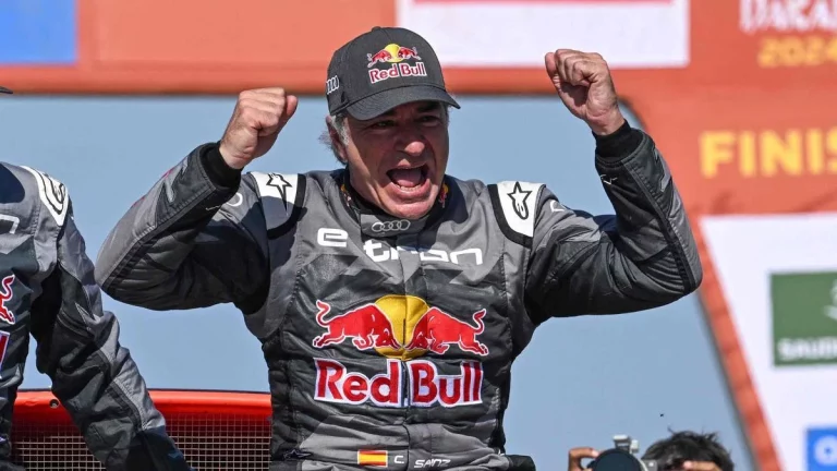 Rally Dakar 2025: Carlos Sainz no va de vacaciones