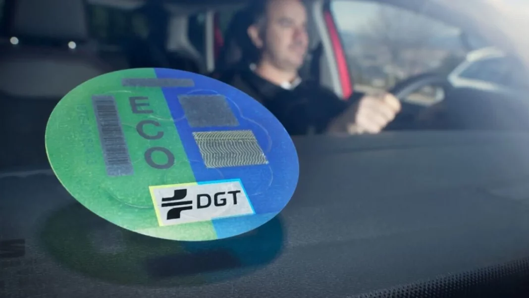 DGT: El origen y la función del distintivo ambiental