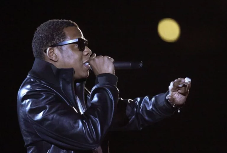 Acusan al rapero Jay-Z de haber violado a una niña de 13 años en el año 2000 junto a ‘Diddy’