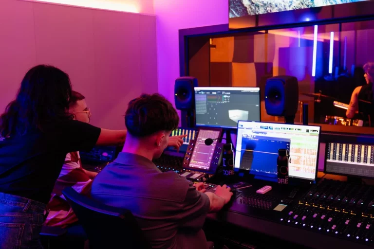 The Core se une a la Fundación A LA PAR para impulsar el talento inclusivo con ROCKALAPAR