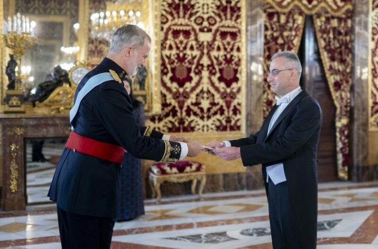 El rey Felipe VI, ausente en la primera ceremonia por la muerte de Franco