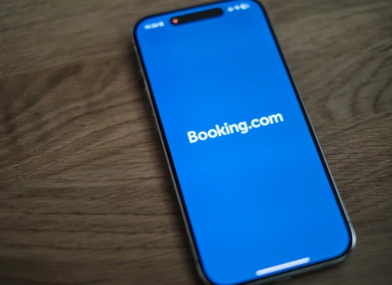 Cuidado Con La Falsa Promoción De Booking Con Las Maletas: Es Una Estafa 107 Un Nuevo Caso De Suplantación De Booking