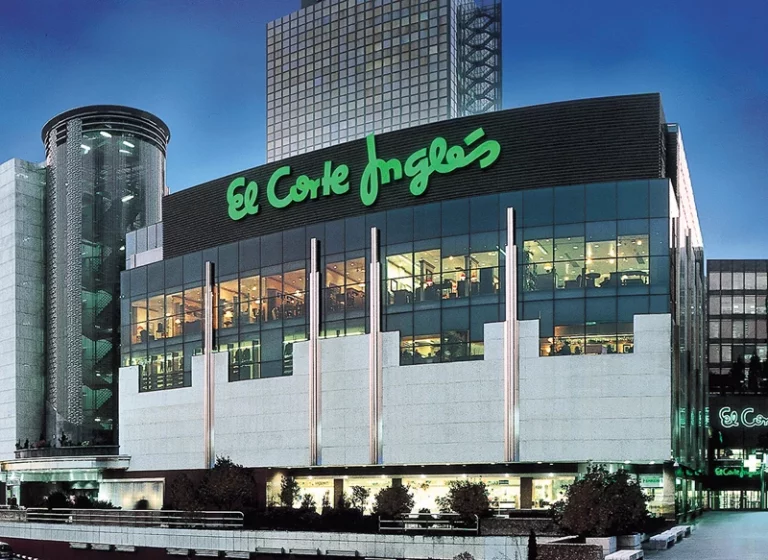 El Corte Inglés lanza su promoción ‘Feliz 2025’ con descuentos de hasta el 54% en smartphones y Smart TV