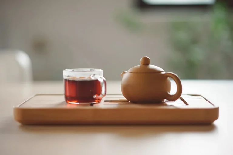 Beneficios de beber agua de clavo por la mañana