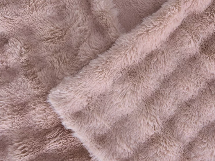Colas En Primark: El Nórdico Polar Calentito Que Supera Las Fundas De Zara Home