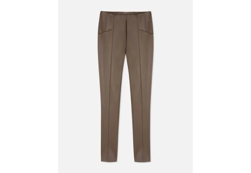 pantalón color chocolate