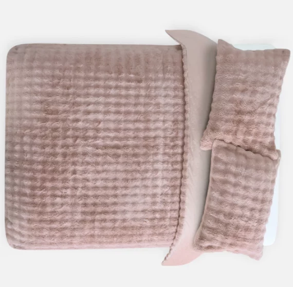 Colas En Primark: El Nórdico Polar Calentito Que Supera Las Fundas De Zara Home