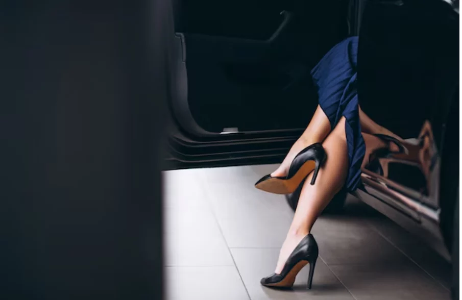 El Abrigo De Carolina Herrera Que Lleva Letizia Está Tirado De Precio En Zara 97 Stilettos