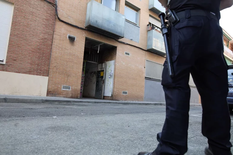 Almeida quiere acelerar las ‘Desokupaciones’ a menos de 24 horas tras la crisis en Carabanchel