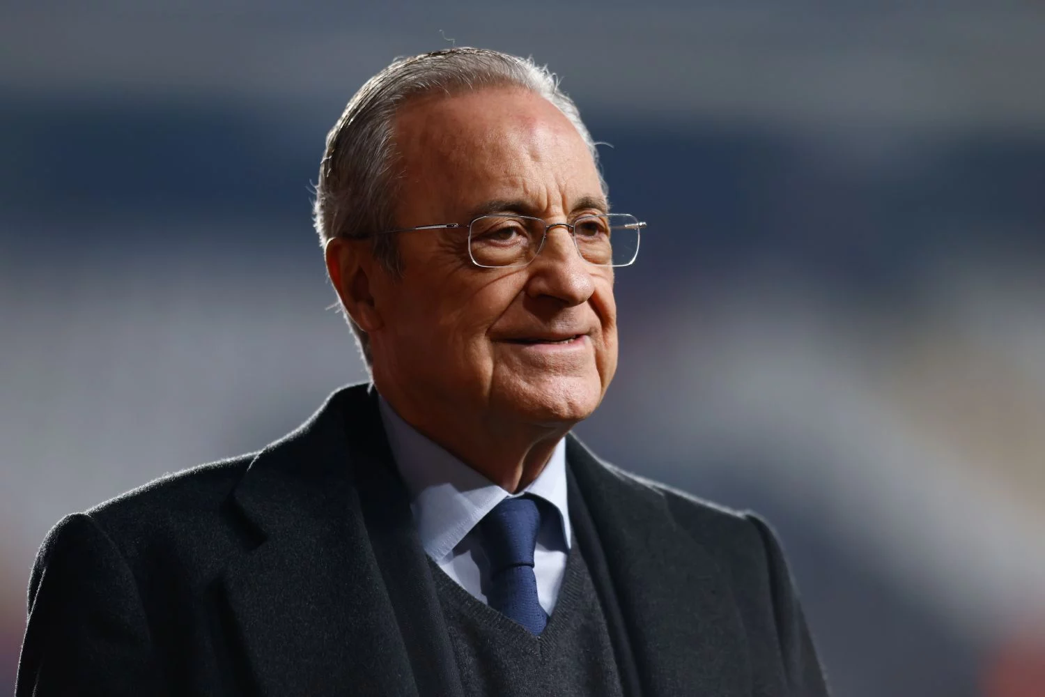 Florentino Pérez tiene que elegir entre 2 cracks del Real Madrid: 1 se va