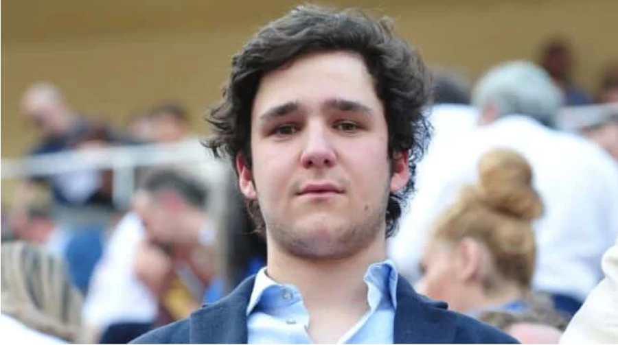 Juan Carlos I Interviene En El Desastre De Froilán En Abu Dabi 27 Hijo De Infanta Elena