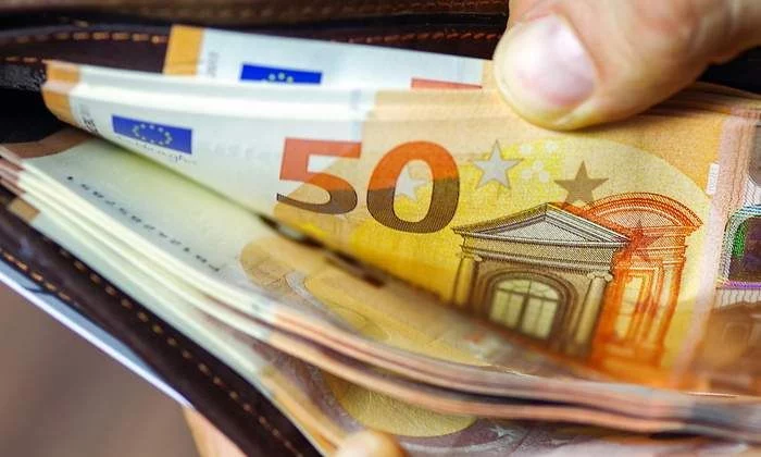 El Sorprendente Origen De La Palabra 'Guita' Para Referirse Al Dinero 5 La Segunda Hipótesis: El Origen De La &Quot;Guita&Quot; En El Francés Antiguo