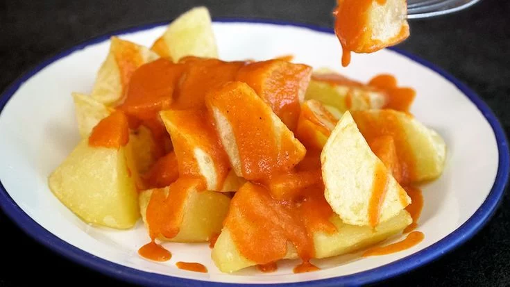 Los bares con las mejores patatas bravas de Madrid: barrio de las Letras, Quintana, Mesonero Romanos…