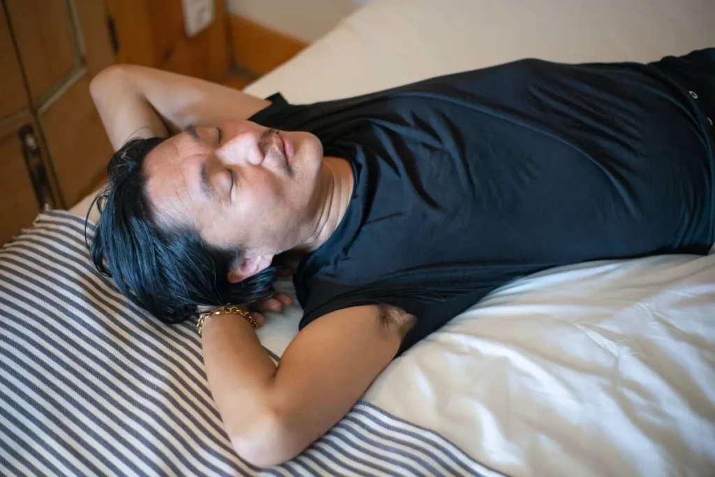 Los Beneficios De Dormir Sin Almohada