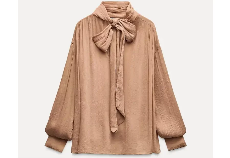 Para 2025 El Estilo Romántico Se Mantiene Y Con Estas 5 Blusas Con Lazada De Zara, Lo Consigues A Muy Buen Precio