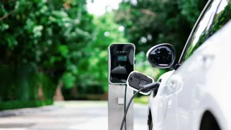 Sin ayudas, no hay coche eléctrico en España: «Es el peor escenario posible»