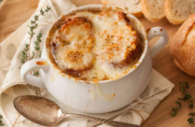 Sopa de cebolla francesa en 20 minutos la receta tradicional que te conquistará