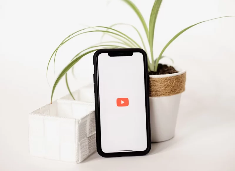 UTILIZA EL PRODUCTOR DE YOUTUBE INTEGRADO EN DUCKDUCKGO