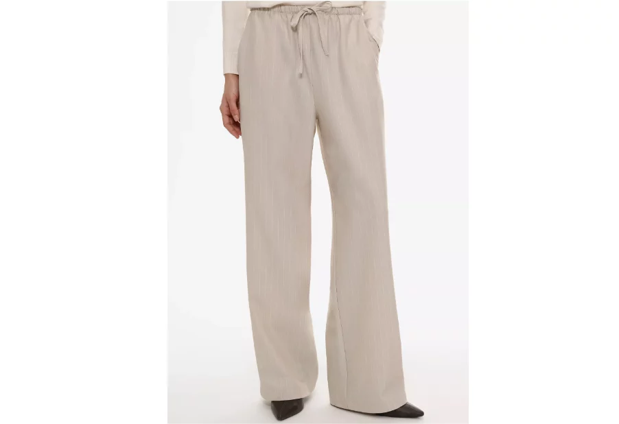 Vaqueros, Jerséis, Vestidos Y Otras Novedades: 8 Prendas De Lefties Que Puedes Llevar Por Menos De 20 Euros