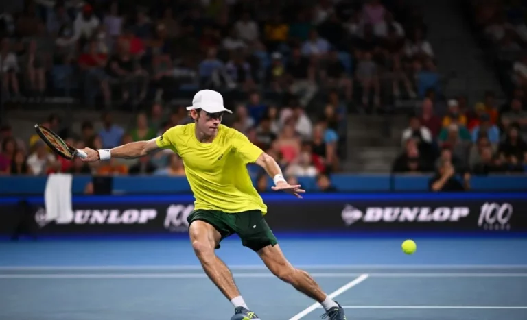 De Miñaur sigue soñando con llegar lejos en el Open de Australia