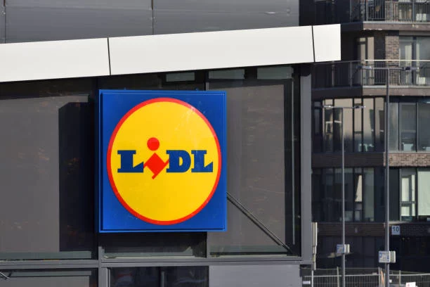 ¿Potente, barata, con batería infinita y marca Karcher? Lidl se pasa el juego con su oferta en mopas eléctricas