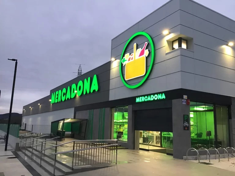 El revolucionario yogur para adelgazar de Mercadona: un bote de kilo por 2 euros