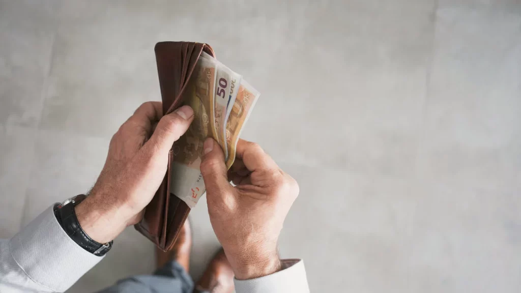 La Competencia Entre Bancos Y El Rol De Las Fintech
