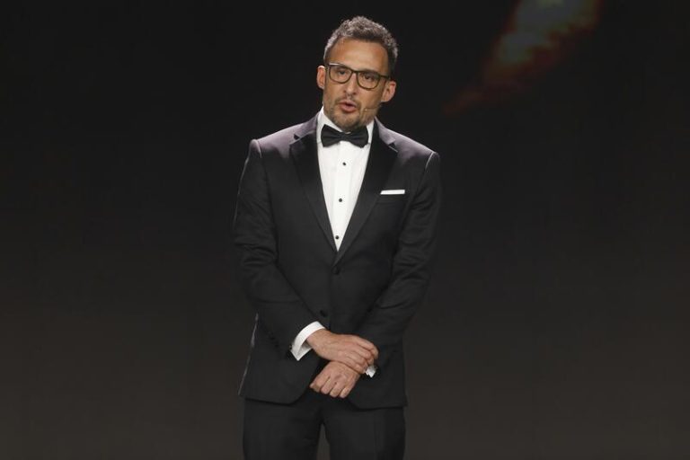 Alejandro Amenábar afirma que ha votado a Karla Sofía Gascón en los Oscar: «Espero que gane, se lo merece»