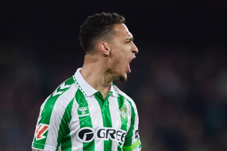 La expulsión de Antony indigna al Betis: ya preparan recurso