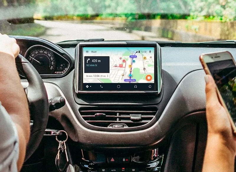 CÓMO CONFIGURAR TU VOZ EN WAZE