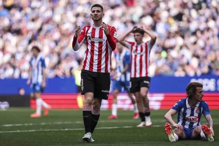 El Liverpool a por Sancet tras apretar a la Real Sociedad por Kubo