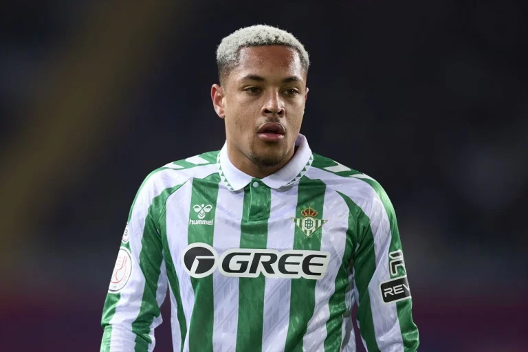 El agente de Vitor Roque raja del Betis y se lleva una respuesta ejemplar
