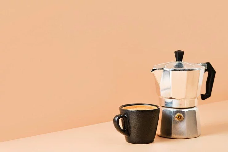 El secreto para un café perfecto: evita este error de limpieza en tu cafetera italiana