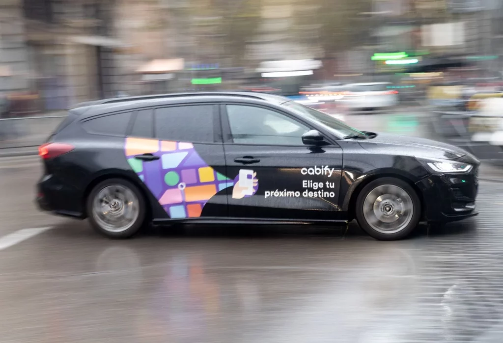 Europapress 6364996 Vehiculo Licencia Vtc Circula Calle Madrid 25 Noviembre 2024 Madrid Espana