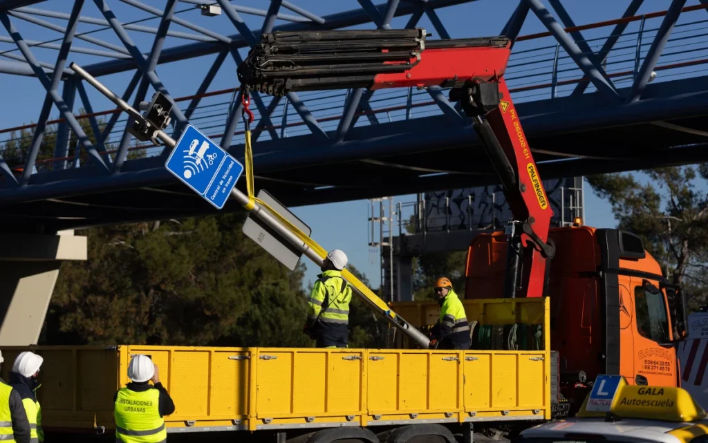 El Psoe Aviva El Caos En Cuatro Vientos Y Enfrenta A Vecinos Y Usuarios En La L-528 97 Obras En El Soterramiento De La A-5 En Madrid | Fuente: Agencias