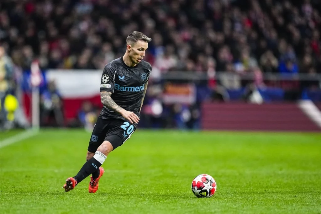Grimaldo, El Lateral Que Seduce A Laporta