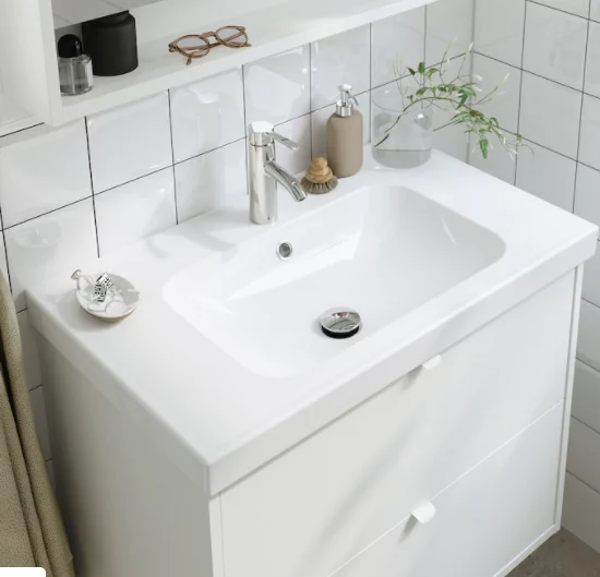 Ikea Sabe Que Te Da Rabia Que El Mueble Del Baño Esté Frío Por La Mañana Y Por Eso Vende Esta Solución