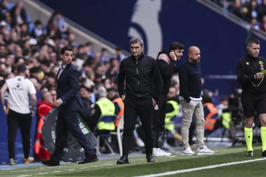 La Defensa De Ernesto Valverde En Reconstrucción