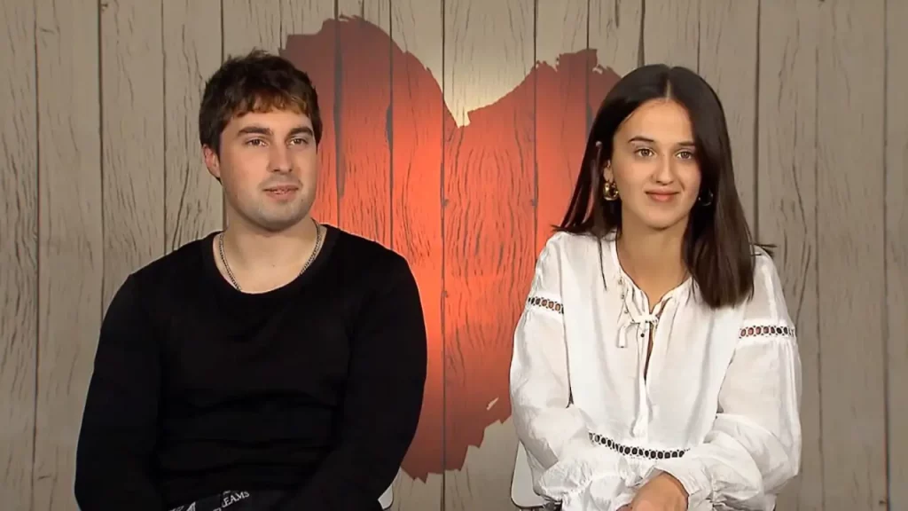 Mónica Y Su Debate Entre El Prototipo Físico Y Las Ideologías En First Dates. Fuente: Imagen De Mediaset