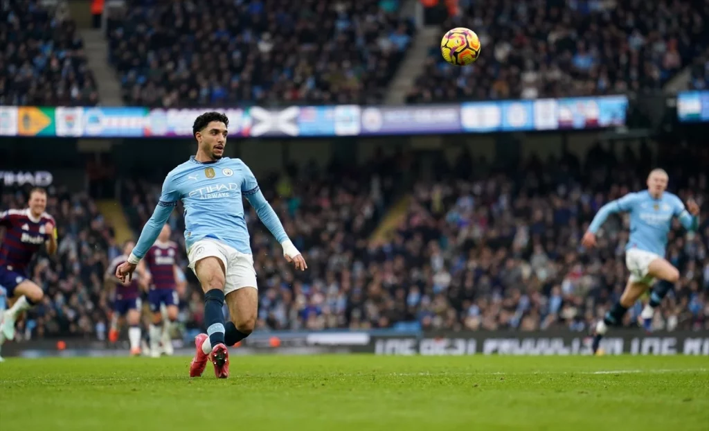 Guardiola Entra En Razón Y Lanza Una Advertencia Abrumadora Al Real Madrid 72 Revolución Táctica De Guardiola