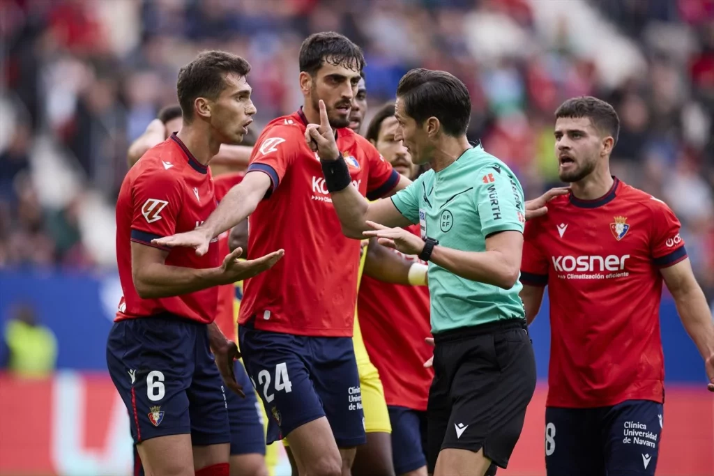 Silencio Absoluto En La Rfef