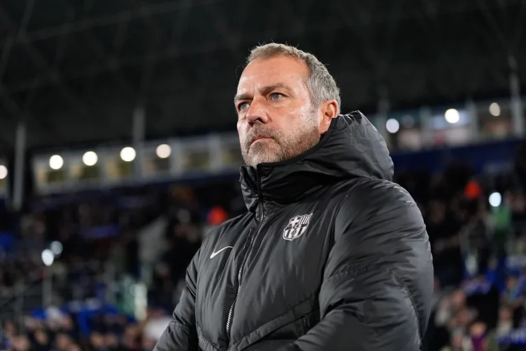 Hansi Flick frena una salida segura del FC Barcelona