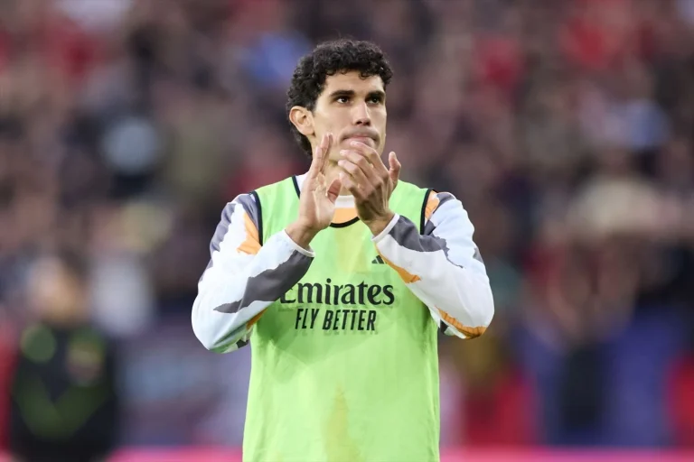 Jesús Vallejo da respuesta final al Zaragoza: oferta paralela