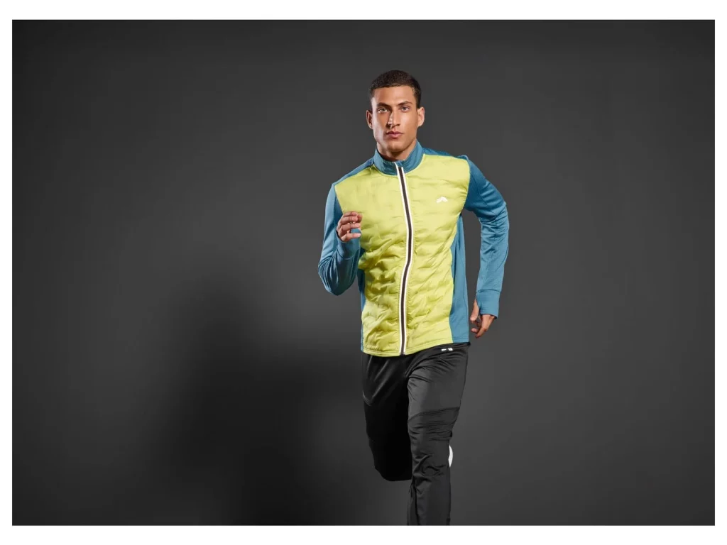 Lidl Rompe El Mercado Con Una Chaqueta Térmica De 18 Euros Que No Tienen Ni Adidas Ni Nike 80 ¿Qué Hace Especial A Esta Chaqueta Térmica Híbrida De Lidl?