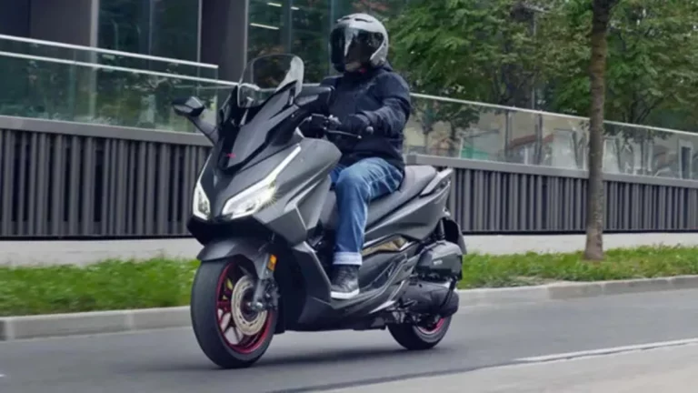 El nuevo requisito de la DGT para los conductores de motos de 125 cc